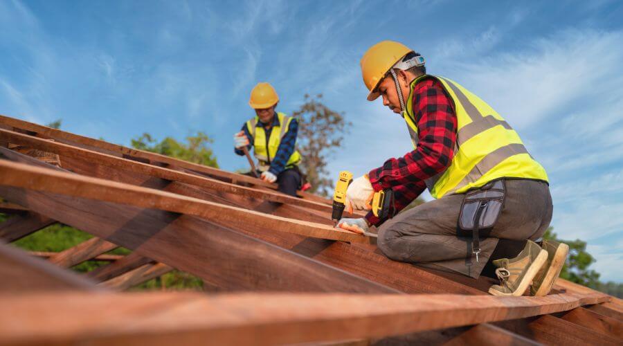 Professional gutter cleaning in Lakeville, OH